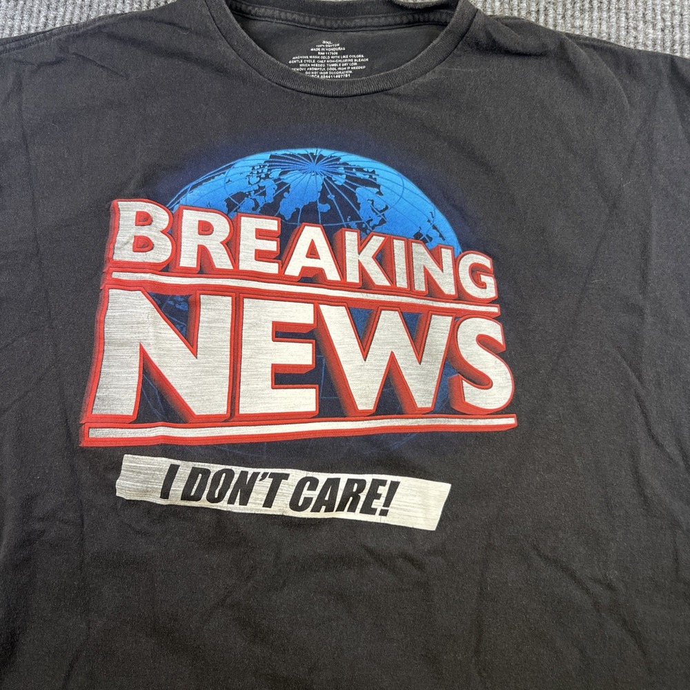 Funny Short Sleeve T-shirt‎ Men's Breaking News 3XL Used DAD